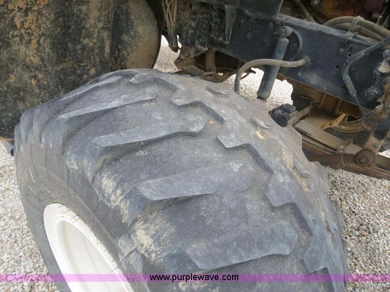 image for item B4935 2003 Sterling L8500 liquid applicator truck