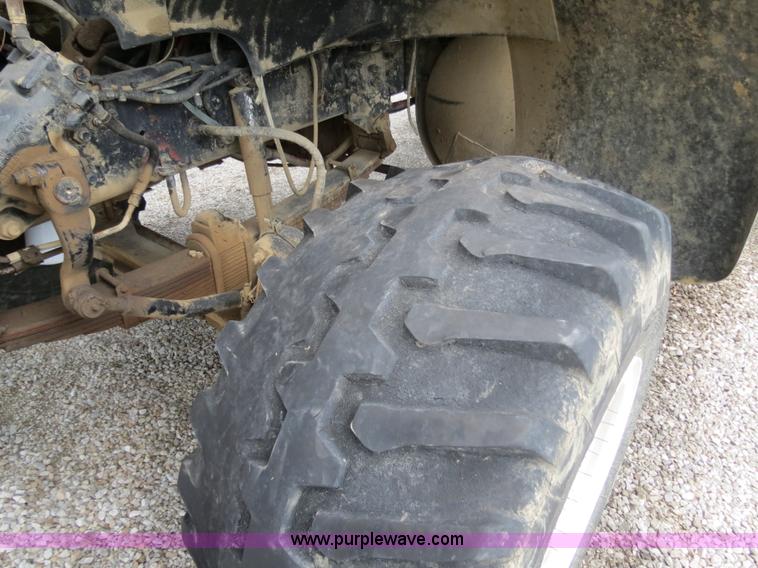 image for item B4935 2003 Sterling L8500 liquid applicator truck