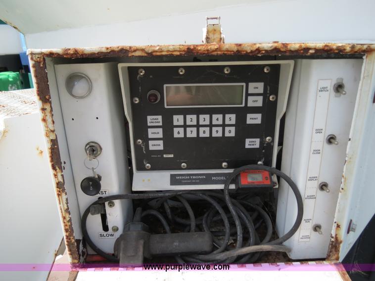 image for item B4936 1998 Par-Kan GW-150 weigh wagon