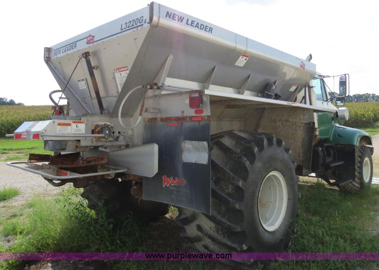 image for item B4937 2001 Loral Easy-Rider 3000 SS truck cab and chassis