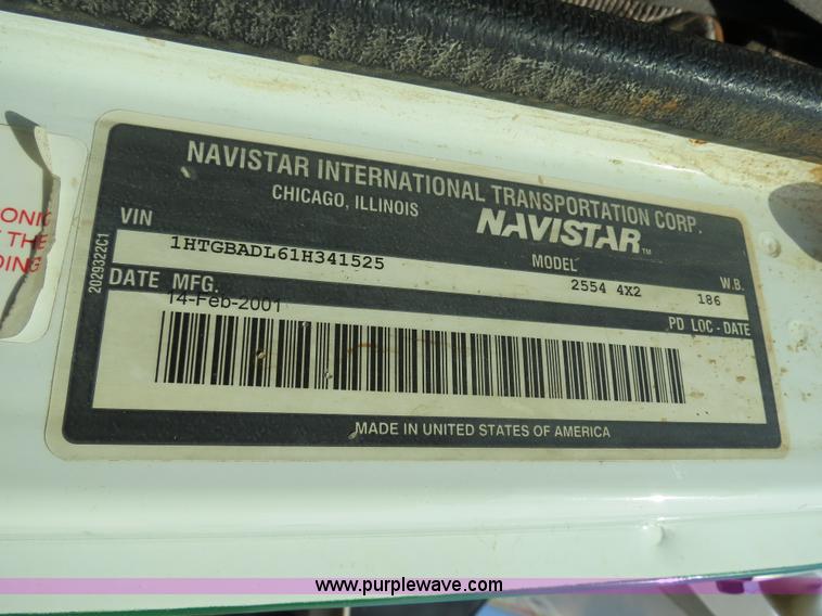 image for item B4937 2001 Loral Easy-Rider 3000 SS truck cab and chassis