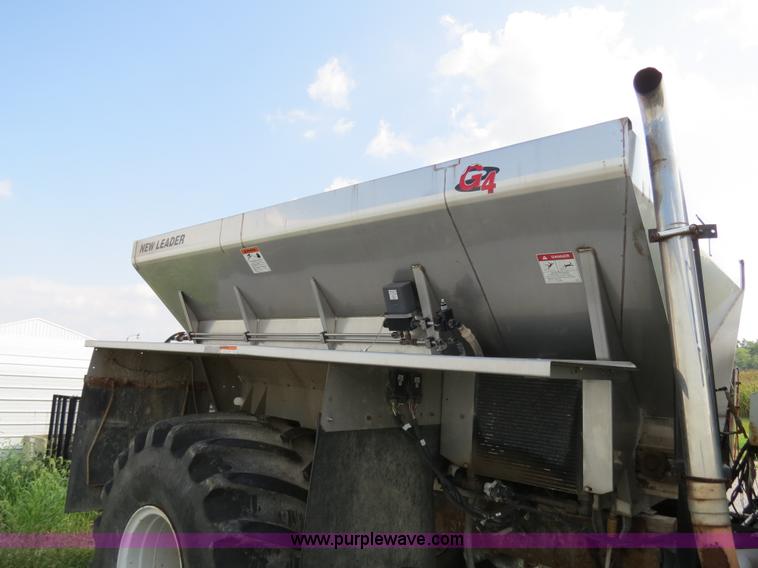 image for item B4937 2001 Loral Easy-Rider 3000 SS truck cab and chassis