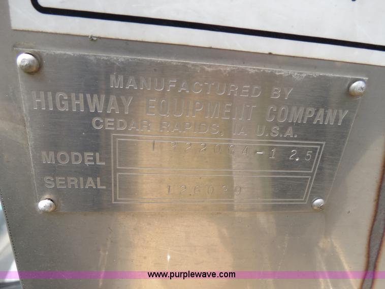 image for item B4937 2001 Loral Easy-Rider 3000 SS truck cab and chassis