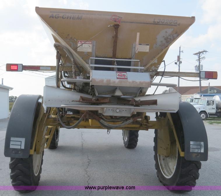 image for item B4938 2007 Ag-Chem RoGator 1074 SS self-propelled dry spreader applicator