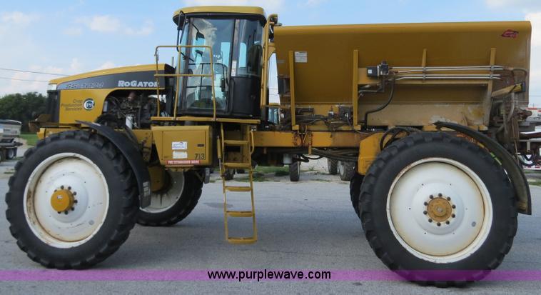image for item B4938 2007 Ag-Chem RoGator 1074 SS self-propelled dry spreader applicator
