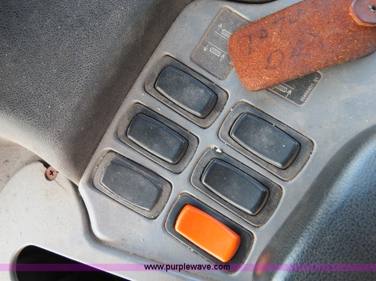 image for item B4938 2007 Ag-Chem RoGator 1074 SS self-propelled dry spreader applicator