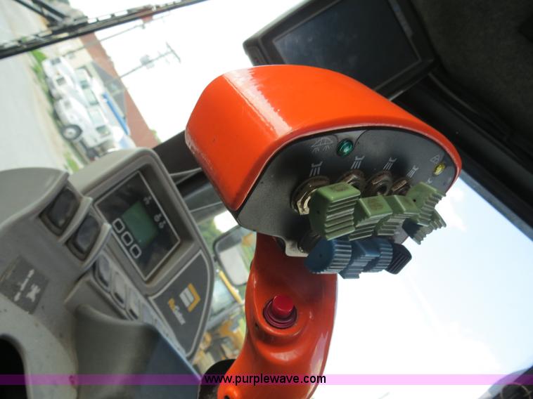 image for item B4938 2007 Ag-Chem RoGator 1074 SS self-propelled dry spreader applicator