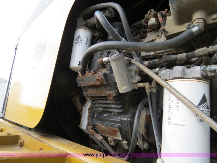 image for item B4938 2007 Ag-Chem RoGator 1074 SS self-propelled dry spreader applicator