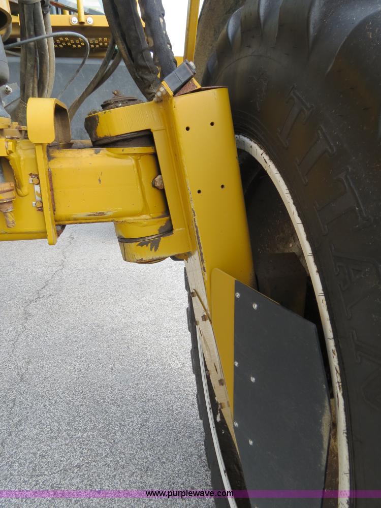 image for item B4938 2007 Ag-Chem RoGator 1074 SS self-propelled dry spreader applicator