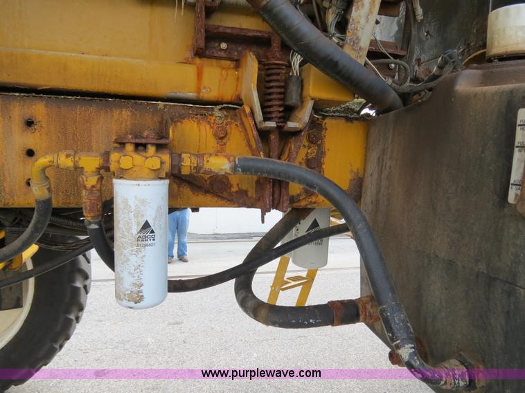 image for item B4938 2007 Ag-Chem RoGator 1074 SS self-propelled dry spreader applicator