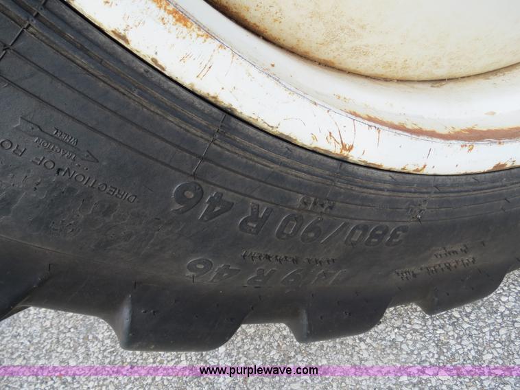 image for item B4938 2007 Ag-Chem RoGator 1074 SS self-propelled dry spreader applicator