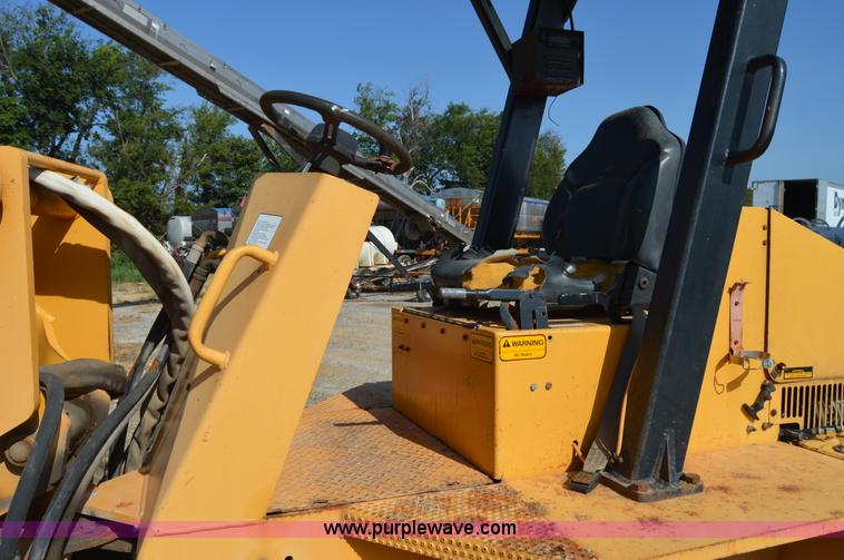 image for item H2754 2002 NMC-Wollard Swinger 3000 wheel loader