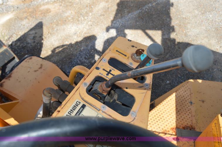 image for item H2754 2002 NMC-Wollard Swinger 3000 wheel loader