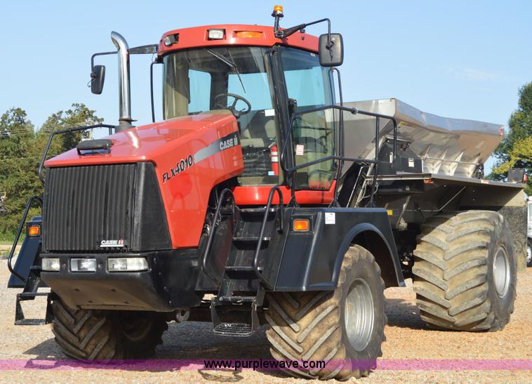 image for item H2755 2006 Case IH FLX 4010 self-propelled dry spreader applicator