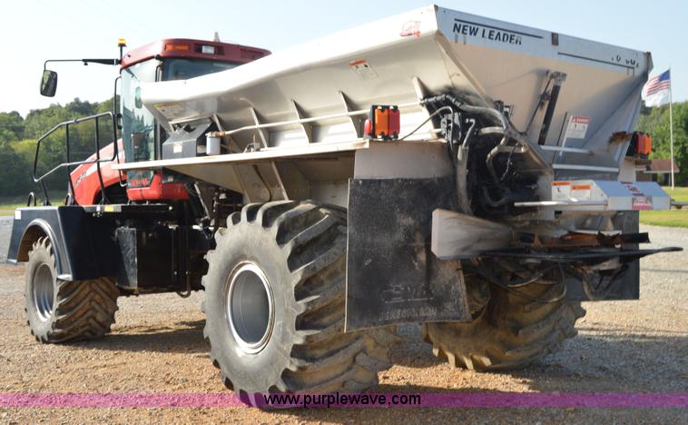 image for item H2755 2006 Case IH FLX 4010 self-propelled dry spreader applicator