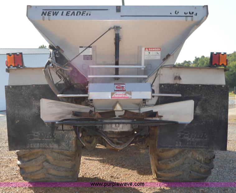 image for item H2755 2006 Case IH FLX 4010 self-propelled dry spreader applicator