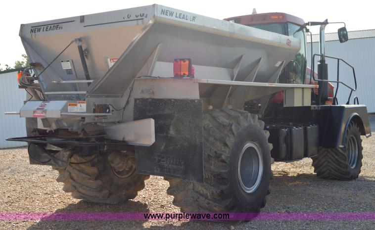 image for item H2755 2006 Case IH FLX 4010 self-propelled dry spreader applicator