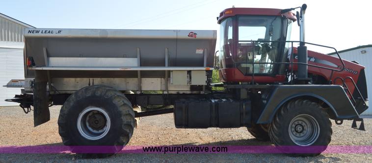 image for item H2755 2006 Case IH FLX 4010 self-propelled dry spreader applicator