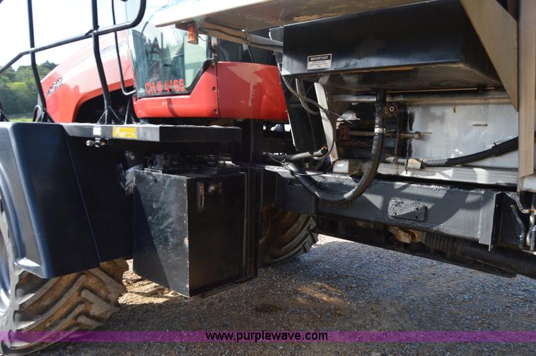 image for item H2755 2006 Case IH FLX 4010 self-propelled dry spreader applicator
