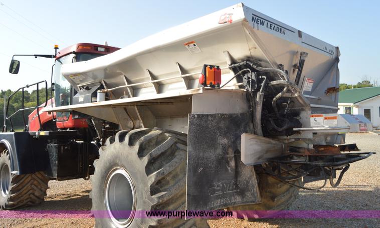 image for item H2755 2006 Case IH FLX 4010 self-propelled dry spreader applicator