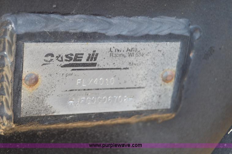 image for item H2755 2006 Case IH FLX 4010 self-propelled dry spreader applicator
