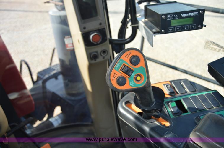 image for item H2755 2006 Case IH FLX 4010 self-propelled dry spreader applicator