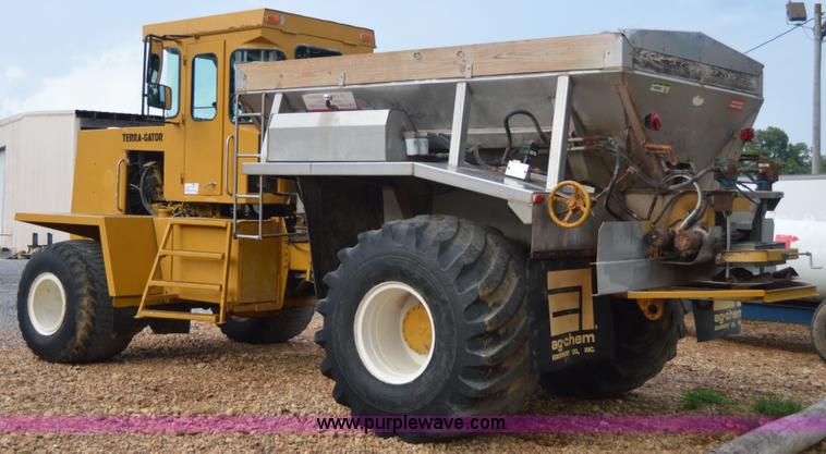 image for item H2757 1998 Ag-Chem TerraGator 1844 self-propelled dry spreader applicator