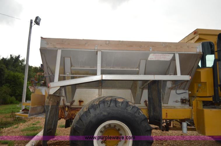 image for item H2757 1998 Ag-Chem TerraGator 1844 self-propelled dry spreader applicator