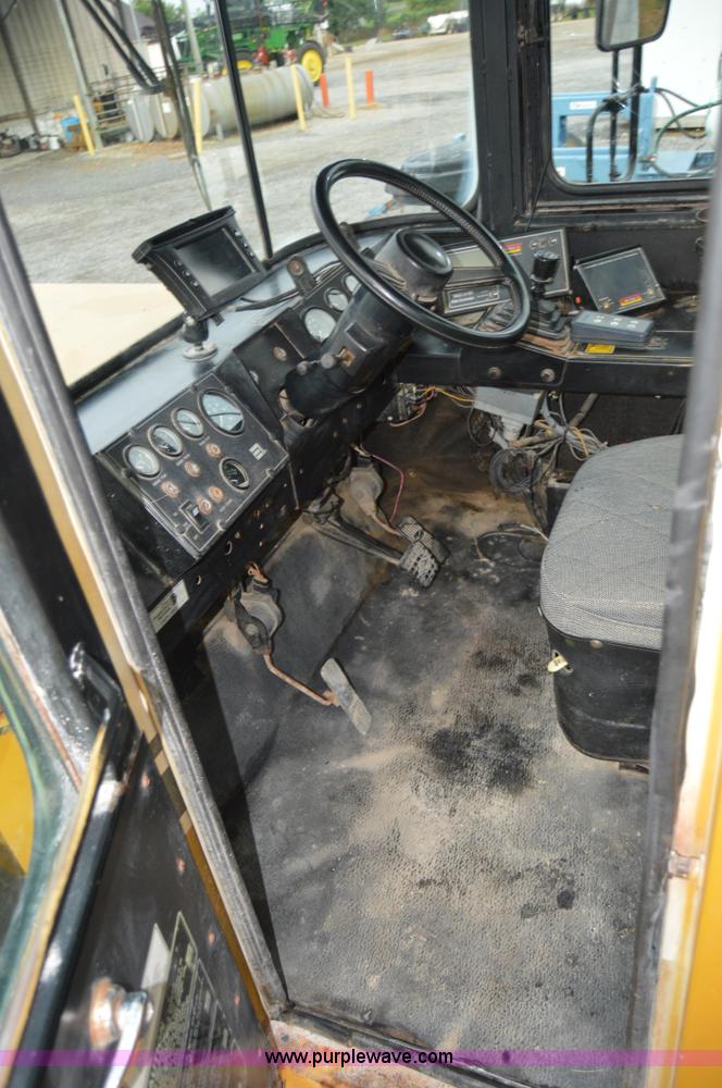 image for item H2757 1998 Ag-Chem TerraGator 1844 self-propelled dry spreader applicator