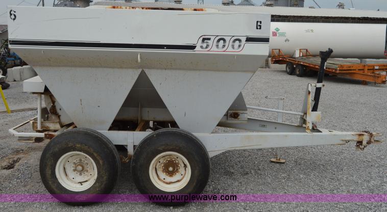 image for item H2758 Willmar 500 spreader