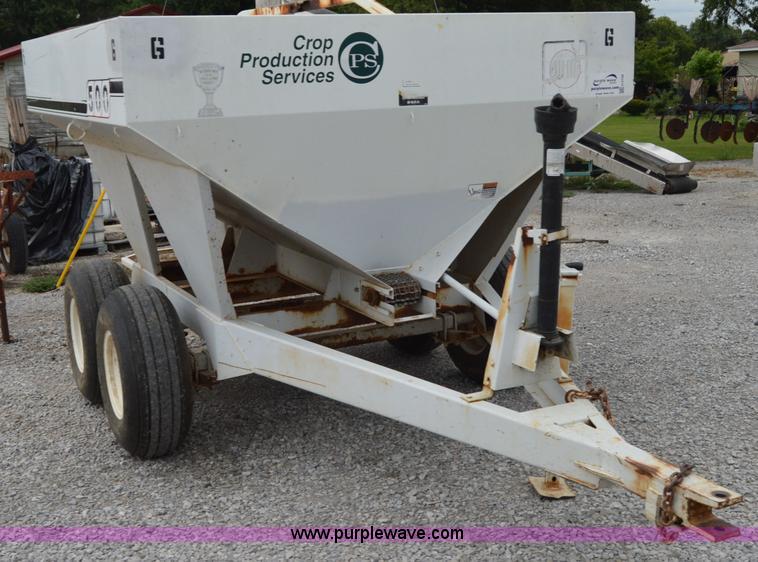 image for item H2758 Willmar 500 spreader