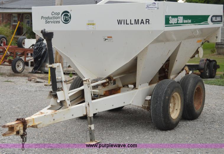 image for item H2759 Willmar Super 500 narrow track spreader