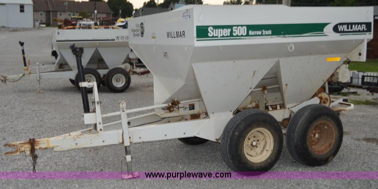 image for item H2759 Willmar Super 500 narrow track spreader
