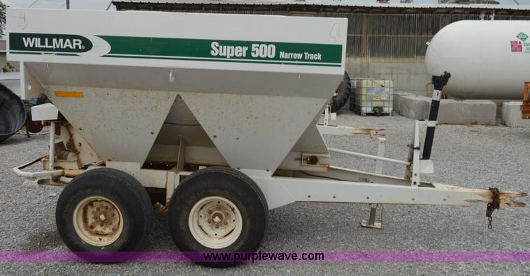 image for item H2759 Willmar Super 500 narrow track spreader