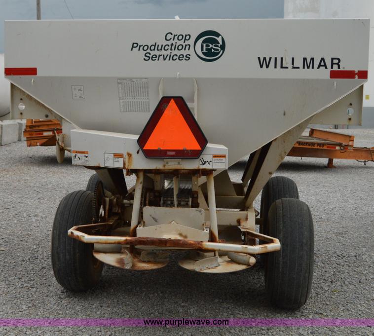 image for item H2760 Willmar Super 500 narrow track spreader