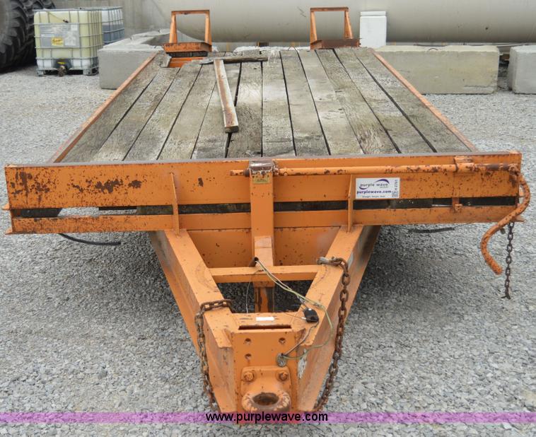 image for item H2761 1998 Econoline MP423DE equipment trailer