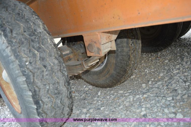 image for item H2761 1998 Econoline MP423DE equipment trailer