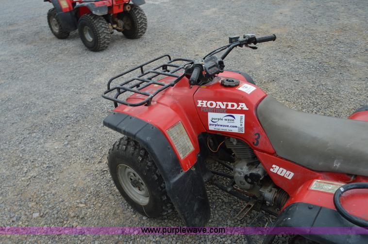 image for item H2765 1996 Honda Four Trax 300 ATV