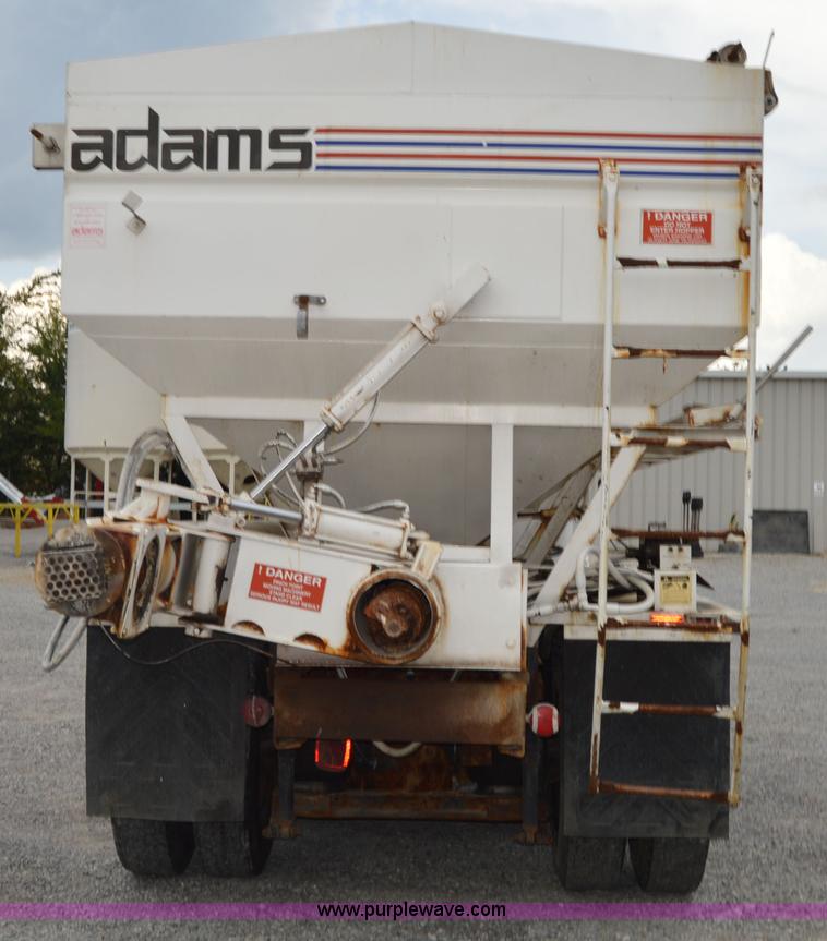 image for item H2766 2000 International 9400i seed tender truck