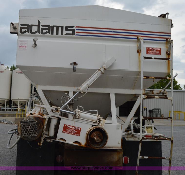 image for item H2766 2000 International 9400i seed tender truck