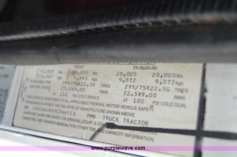 image for item H2766 2000 International 9400i seed tender truck