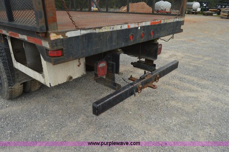 image for item H2767 1992 International 4900 flatbed truck