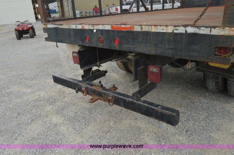 image for item H2767 1992 International 4900 flatbed truck