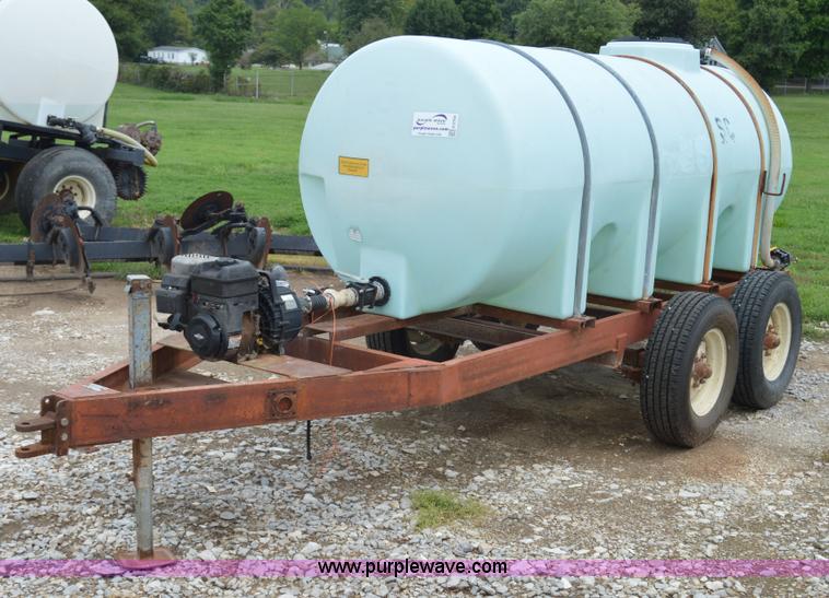 image for item H2769 P & H 1,000 gallon liquid nurse tank trailer