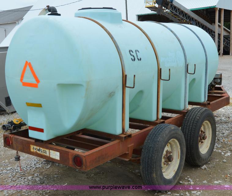 image for item H2769 P & H 1,000 gallon liquid nurse tank trailer