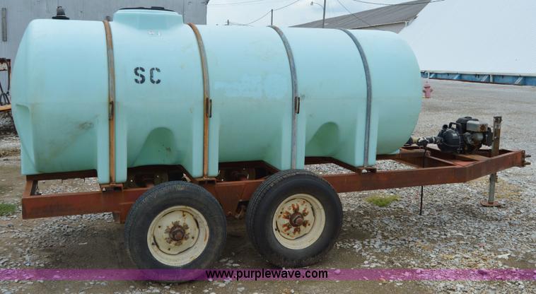 image for item H2769 P & H 1,000 gallon liquid nurse tank trailer
