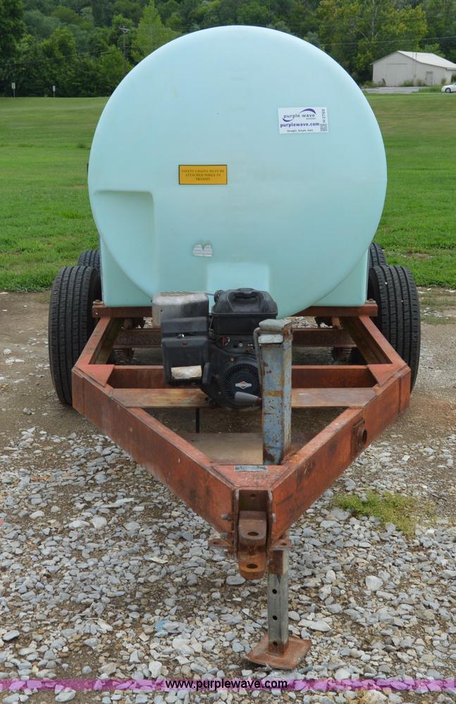 image for item H2769 P & H 1,000 gallon liquid nurse tank trailer