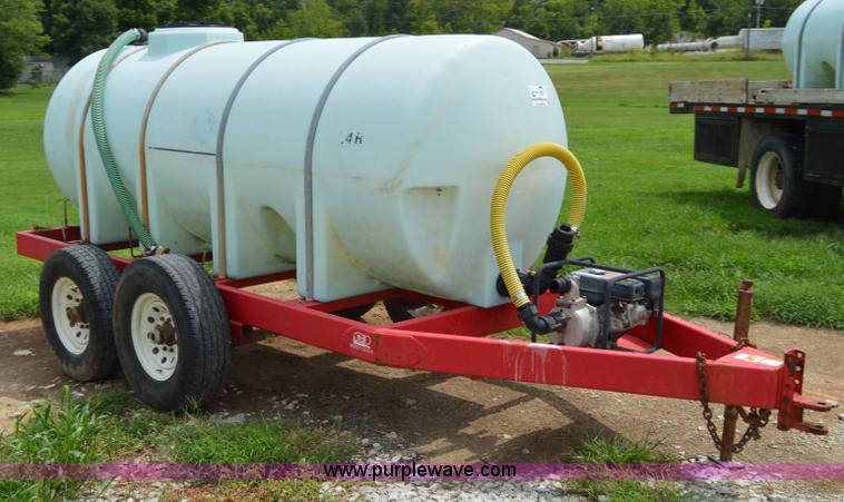 image for item H2776 B-B 1,000 gallon liquid nurse tank trailer