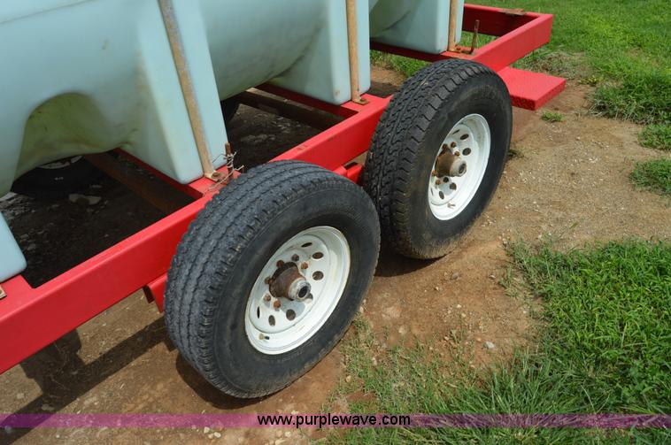 image for item H2776 B-B 1,000 gallon liquid nurse tank trailer