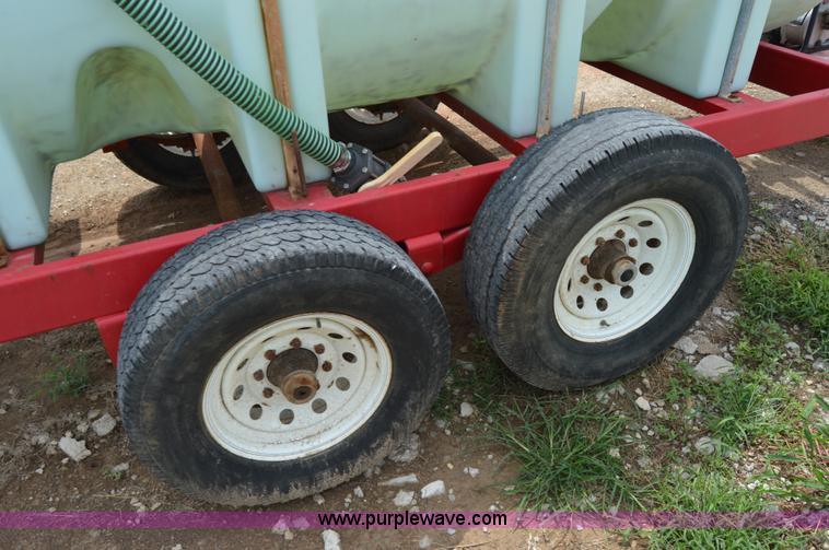 image for item H2776 B-B 1,000 gallon liquid nurse tank trailer